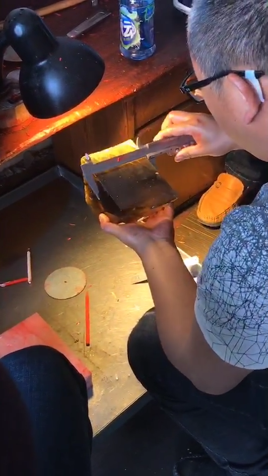 天然发晶原料打灯看晶体品质实拍